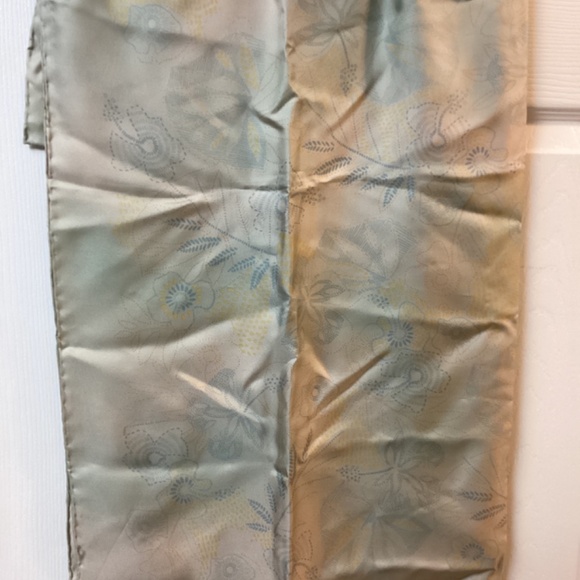 Scarf - Picture 2 of 2